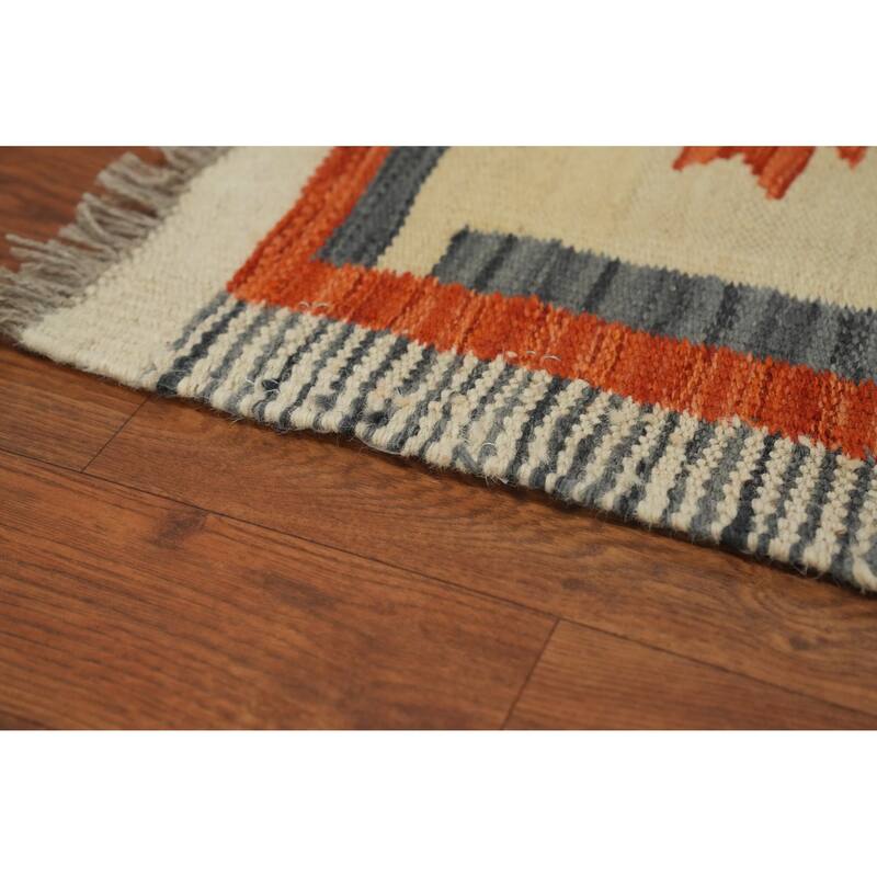 Hand Woven Southwestern Wool Multi-Colored Geometric Area Rug - 9' 10'' X 6' 6''