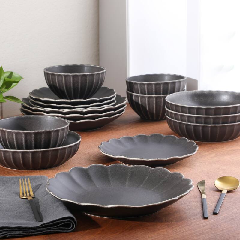 Gibson Elite Malibu Shore 16 Piece Scallop Stoneware Reactive Glaze (Service for 4) Ceramic Plates and Bowls Dinnerware Set