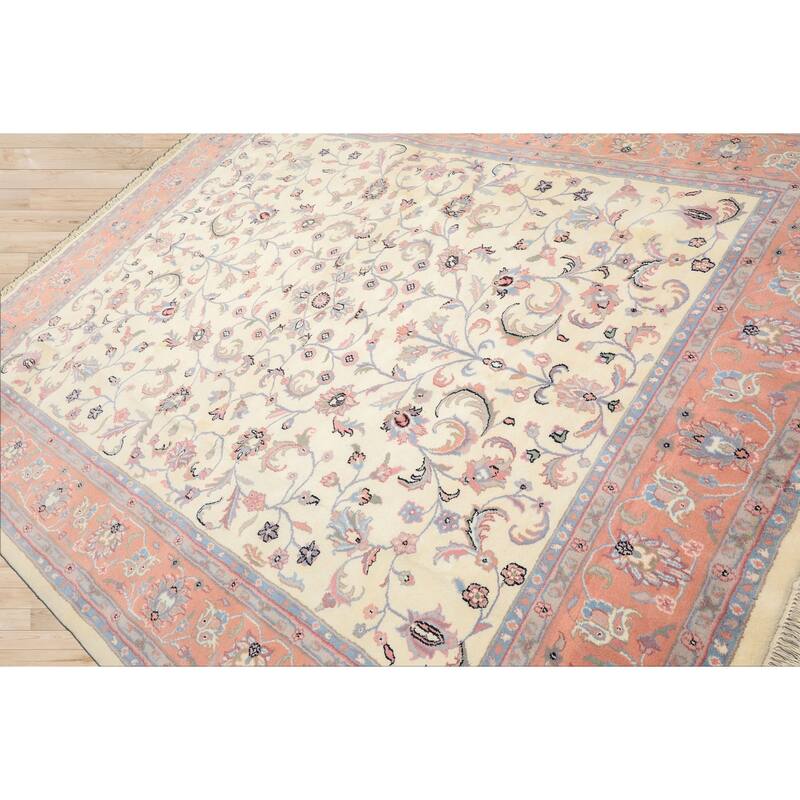 7'10''x9'10'' Hand Knotted Wool Ivory Kashaan Traditional Botanical Area Rug - 7' 10'' x 9' 10''