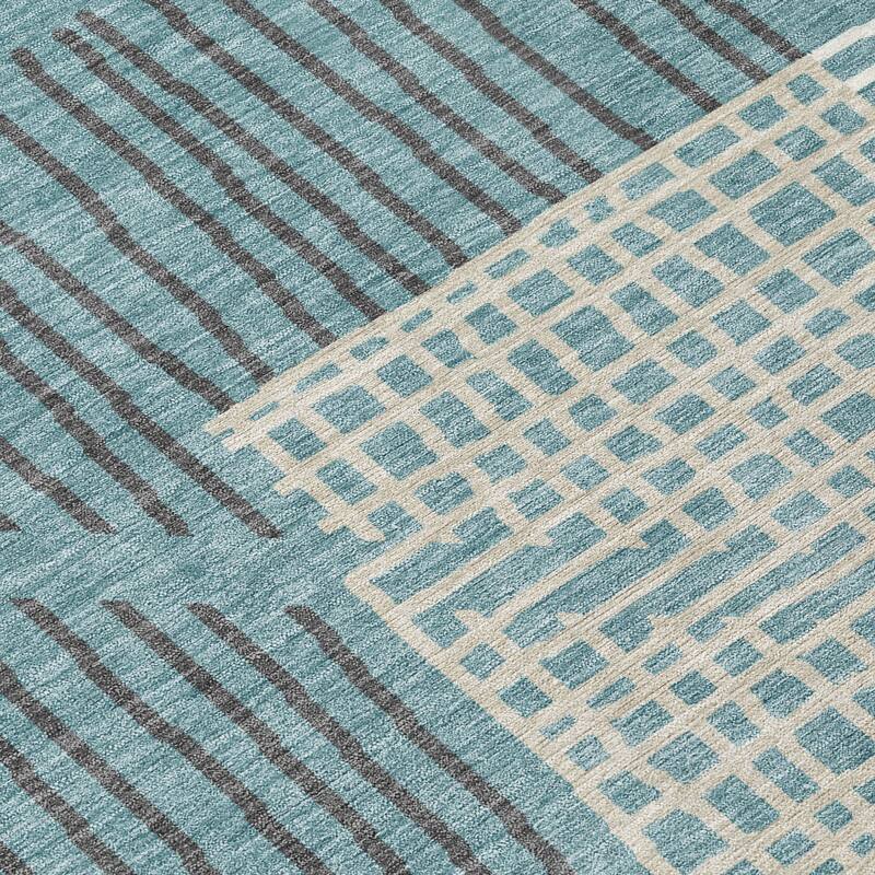 Machine Washable Indoor/ Outdoor Casual Contemporary Chantille Rug