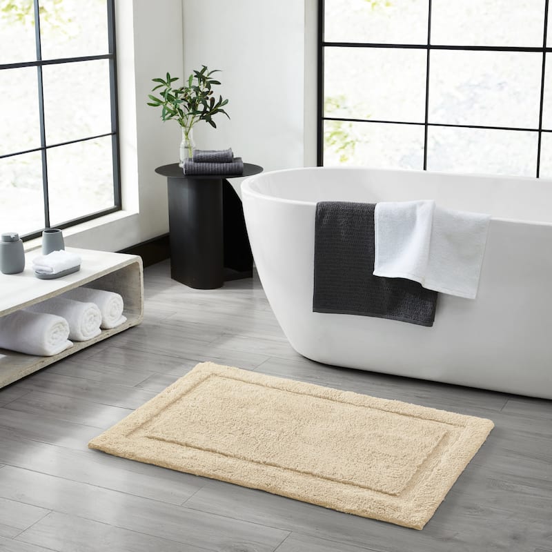 Lydia Border Plush Bath Mat