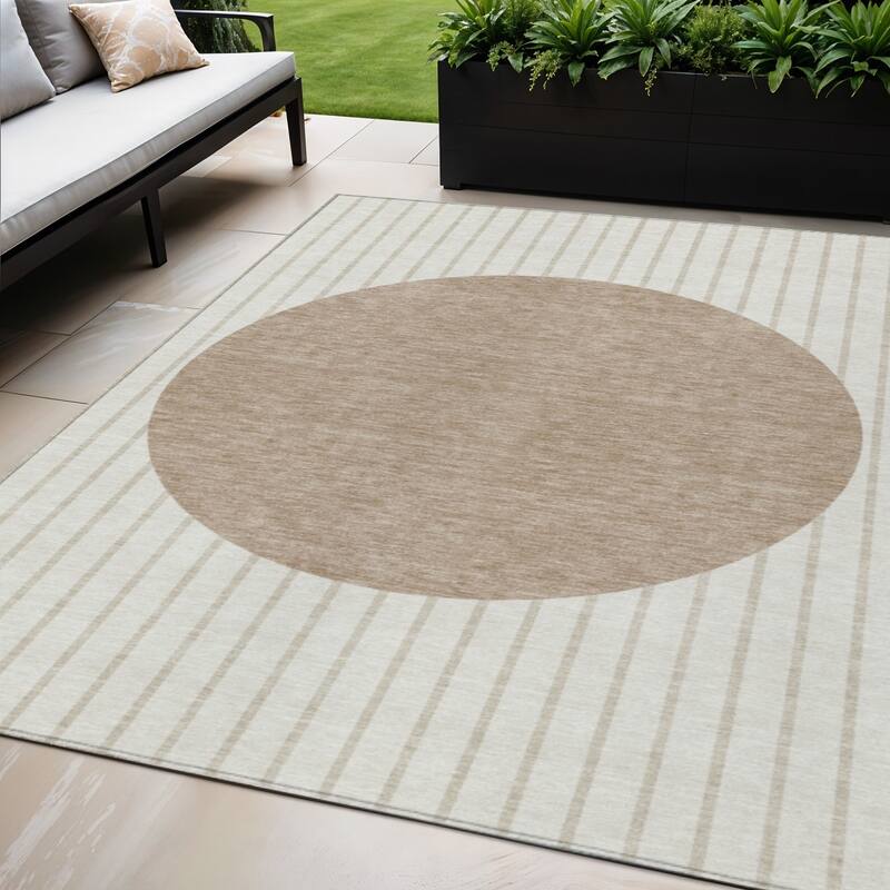 HomeRoots Striped Transitional Rectangle Outdoor Rug - 5' X 8'