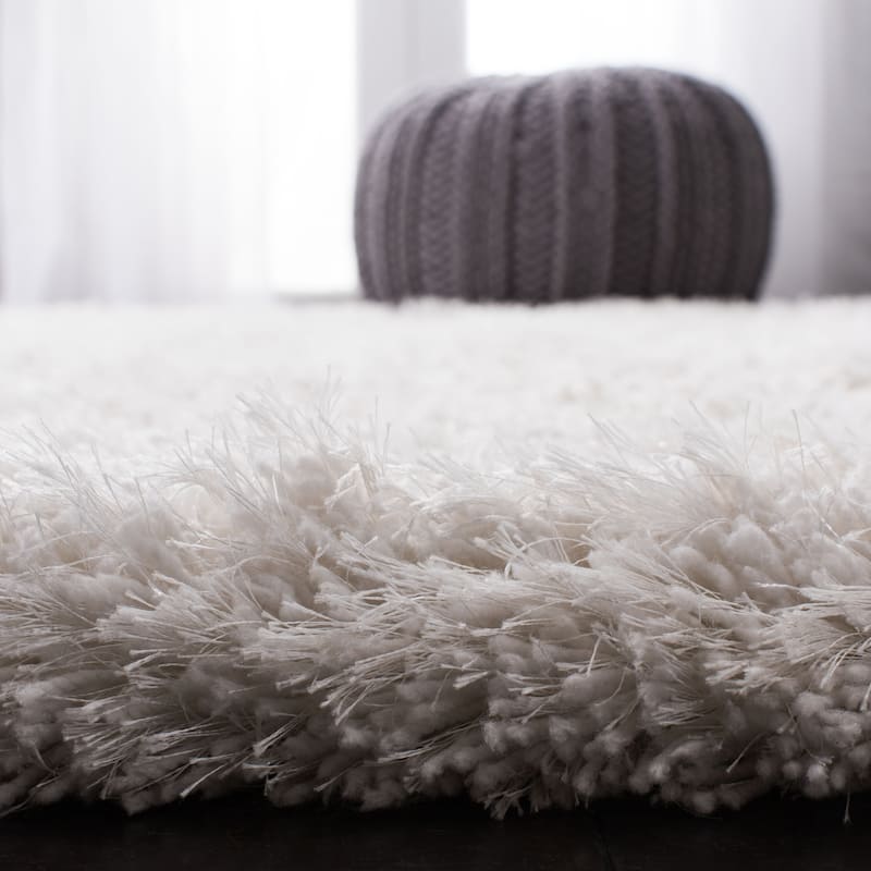 SAFAVIEH Handmade Alvilde Shag Etha Shag Solid Polyester Rug