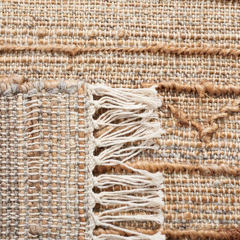 SAFAVIEH Handmade Natural Fiber Endorina Boho Jute Fringe Rug