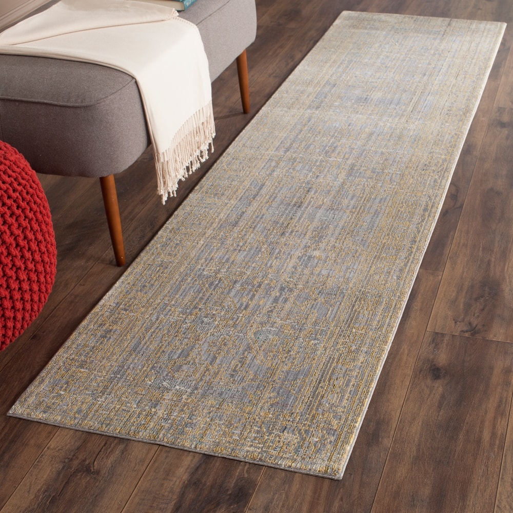 SAFAVIEH Valencia Haruna Distressed Boho Rug