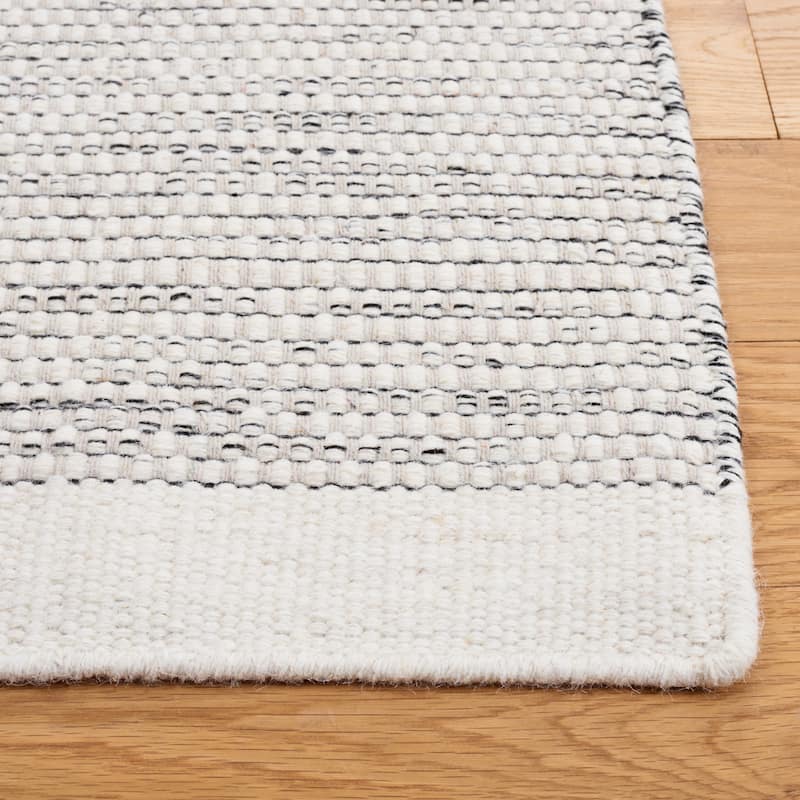 SAFAVIEH Handmade Vermont Raimonda Wool Rug