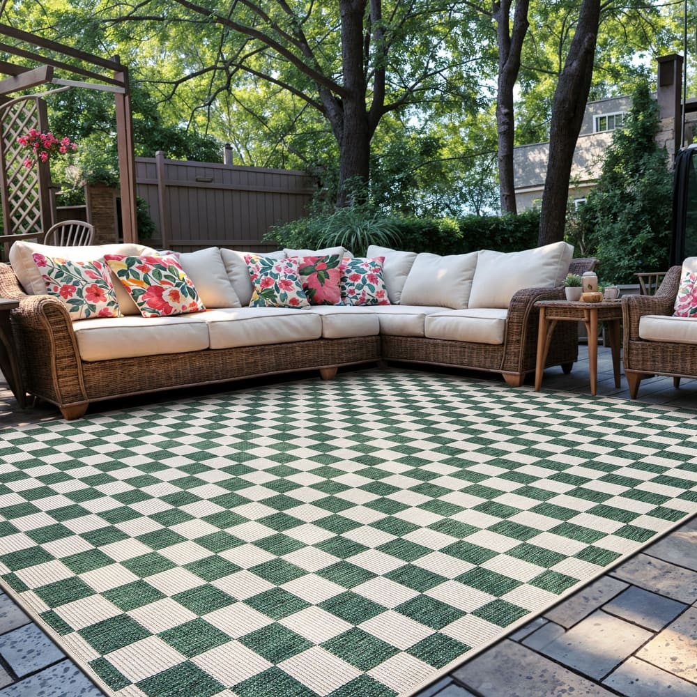World Rug Gallery Contemporary Checkered Reversible Indoor / Outdoor Area Rug