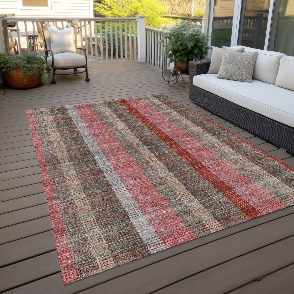Machine Washable Indoor/ Outdoor Modern Plaid Chantille Rug