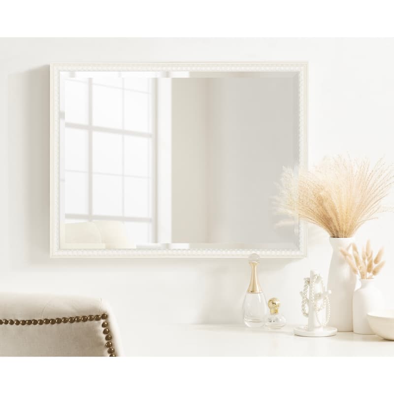 Kate and Laurel Makenna Rectangle Wall Mirror