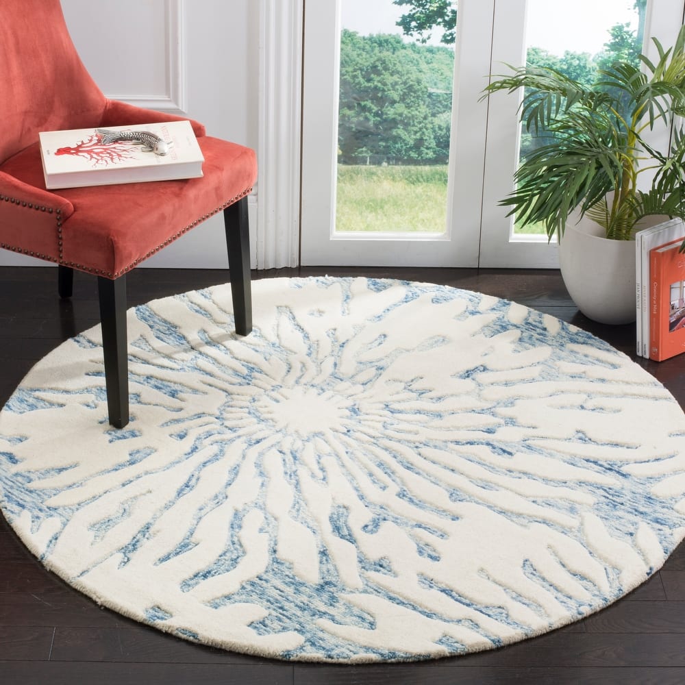 SAFAVIEH Handmade Bella Terzia Modern Floral Wool Rug