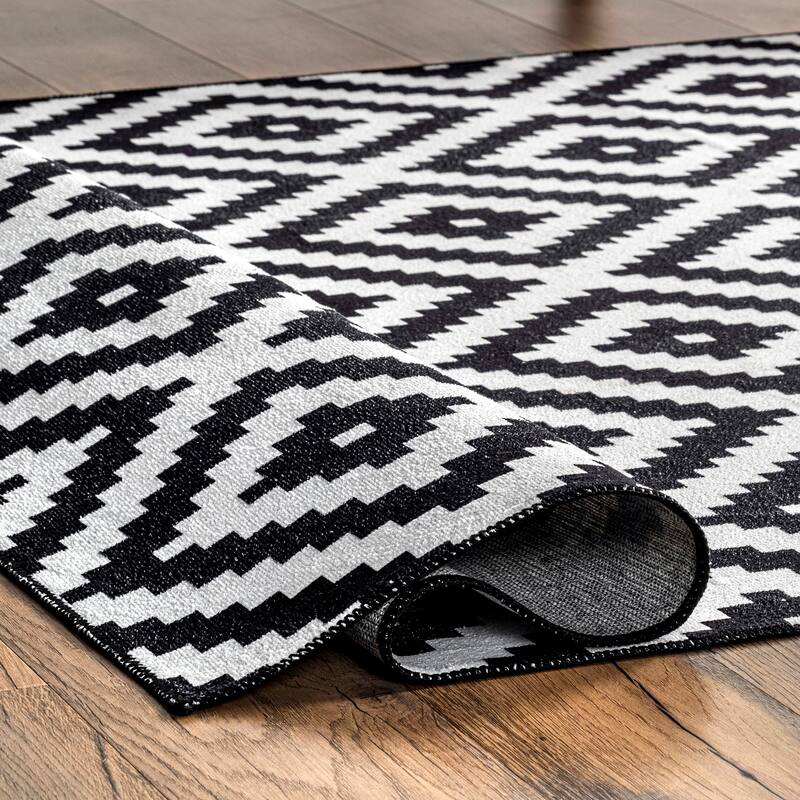 Nuloom Kellee SpinClean Machine Washable Modern Diamonds Area Rug