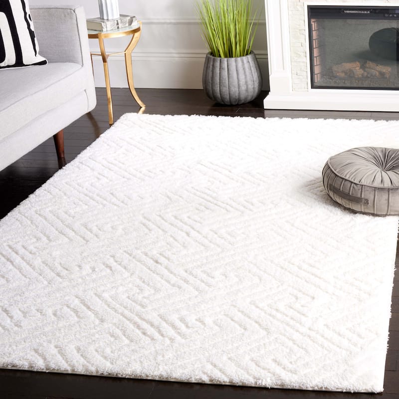 SAFAVIEH Tahoe Shag Nieki Geometric 1.2-inch Thick Rug - 6'7" Square - White - Square
