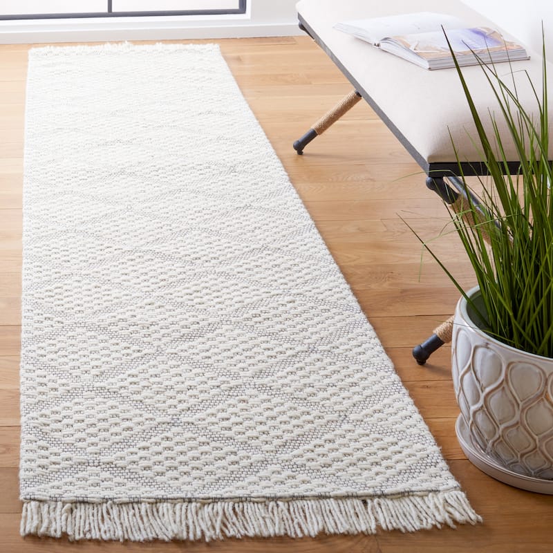 SAFAVIEH Handmade Natura Elgin Wool Fringe Rug - 2'3" x 9' Runner - Ivory/Grey
