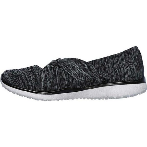 Skechers knot concerned hot sale