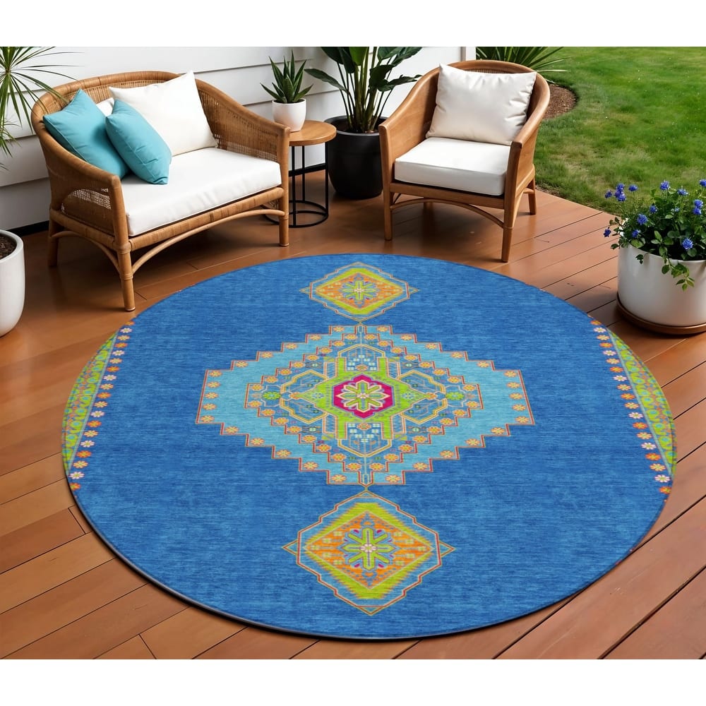 HomeRoots Oriental Traditional Rectangle Outdoor Rug
