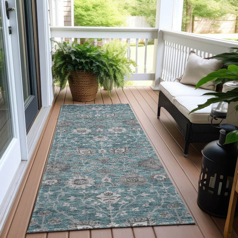 Machine Washable Indoor/ Outdoor Traditional Casual Chantille Rug