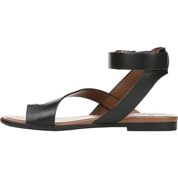 naturalizer black flat sandals