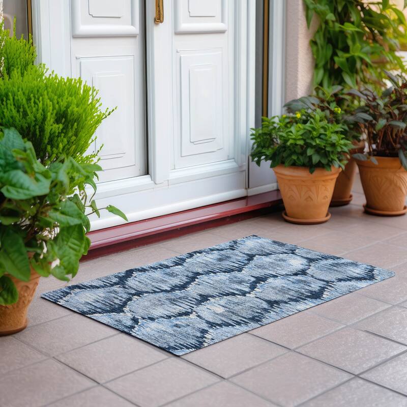 Machine Washable Indoor/ Outdoor Chantille Contemporary Abstract Rug - Navy - 1'8" x 2'6"