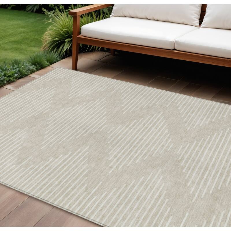 HomeRoots Geometric Transitional Rectangle Outdoor Rug - 10' X 14'