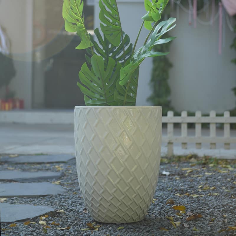 Elegant Ceramic Pot with Diamond Pattern for Indoor-Outdoor Plants