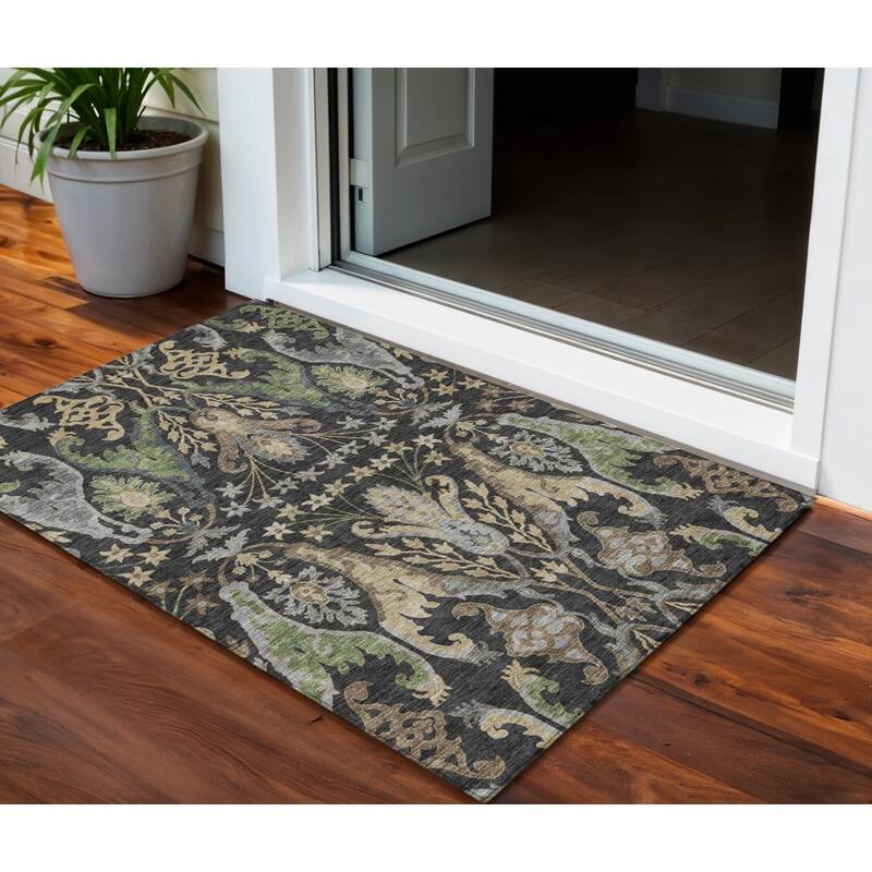 HomeRoots Floral Transitional Rectangle Outdoor Rug - 3' x 5'