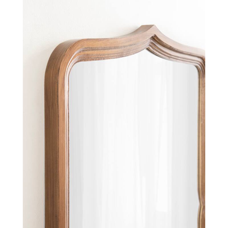 Kate and Laurel Preble Decorative Scallop Wall Mirror