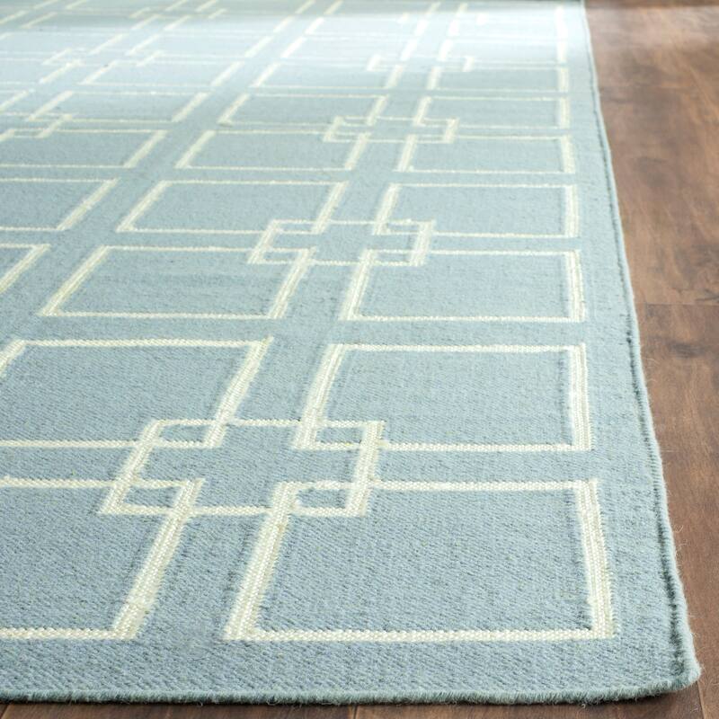 Martha Stewart by SAFAVIEH Square Dance Wool/ Banana Silk Rug