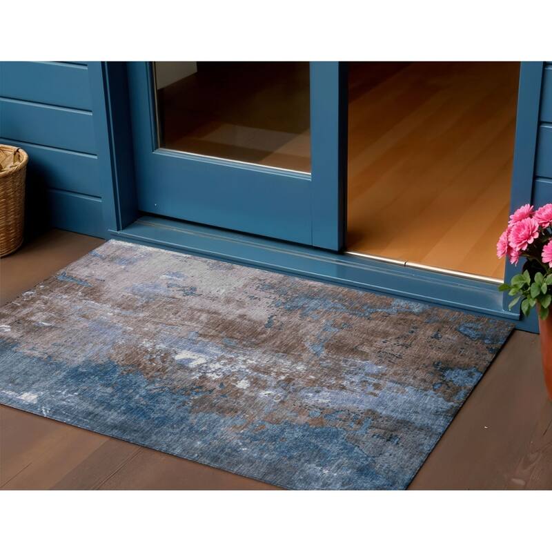 HomeRoots Abstract Transitional Rectangle Outdoor Rug - 3' x 5'