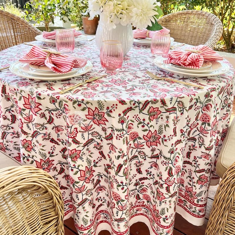 Chintz multicolored round tablecloth - 70 x 70 in