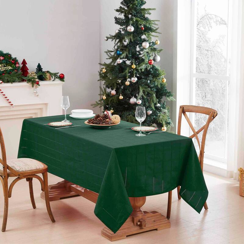 Izod Chadwick Forest 52" x 70" Tablecloth