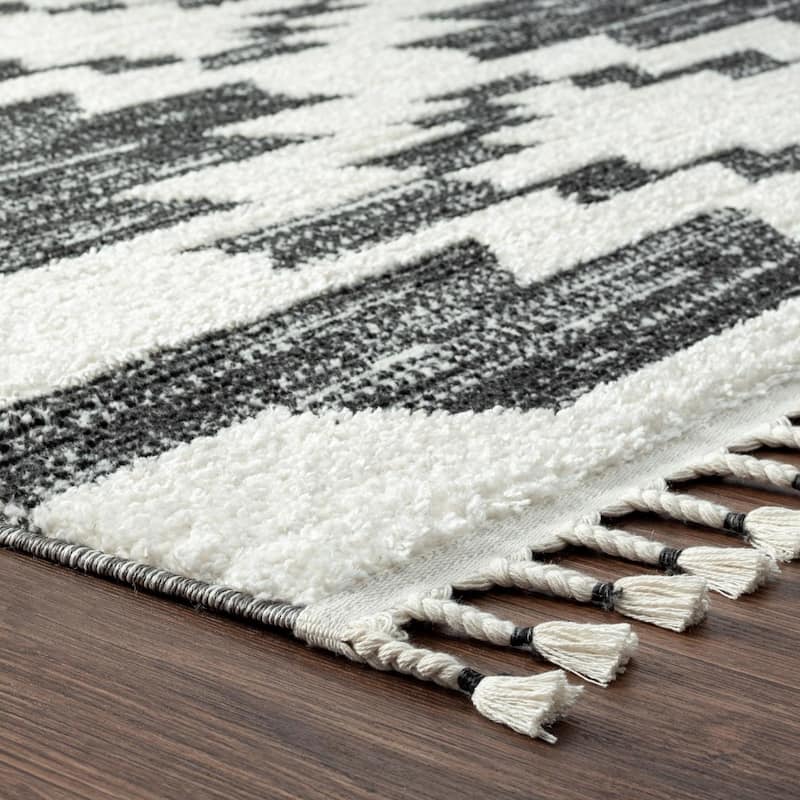Luxe Weavers Geometric South Western Area Rug, Carpet with Fringe