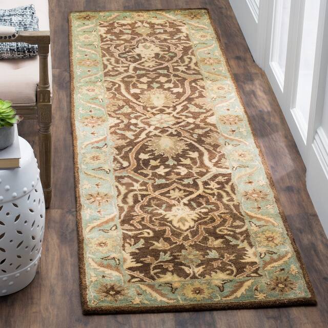 SAFAVIEH Handmade Antiquity Izora Traditional Oriental Wool Rug