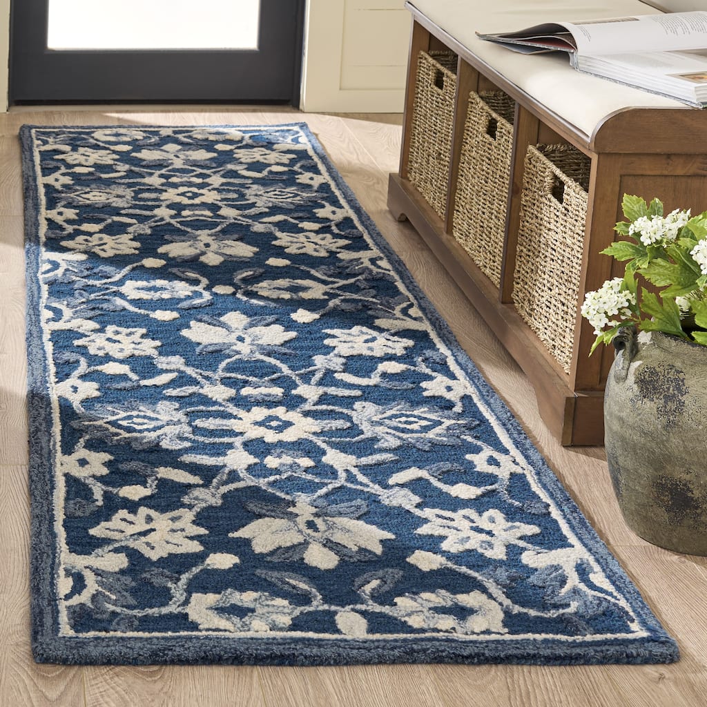 SAFAVIEH Handmade Metro Dianka Floral Wool Rug