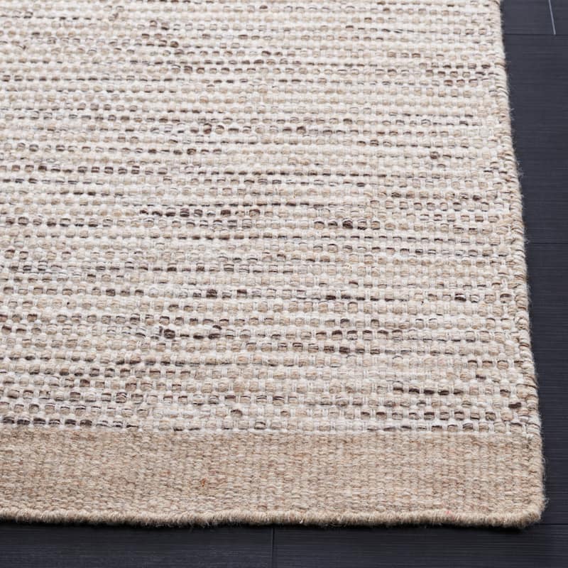 SAFAVIEH Handmade Vermont Raimonda Wool Rug