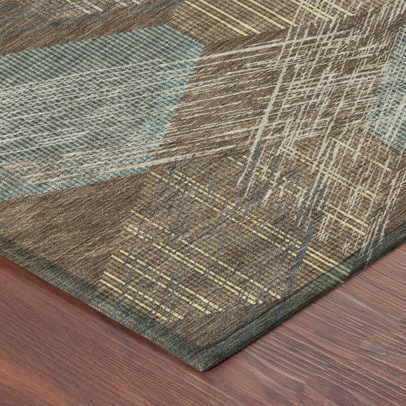 Machine Washable Indoor/ Outdoor Modern Hotchkiss Chantille Rug