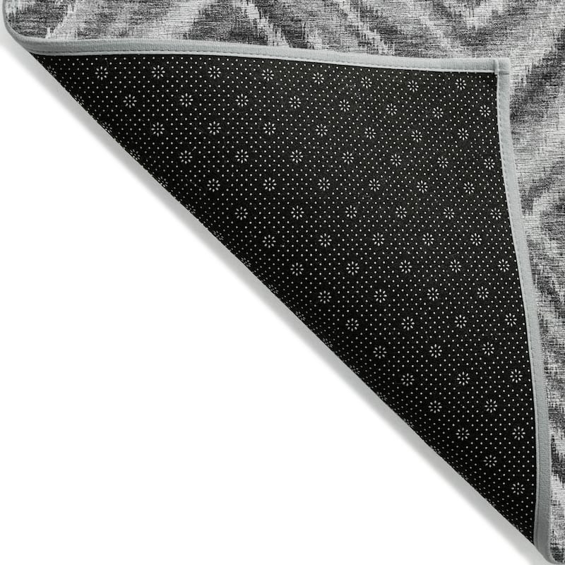 HomeRoots Geometric Transitional Rectangle Outdoor Rug