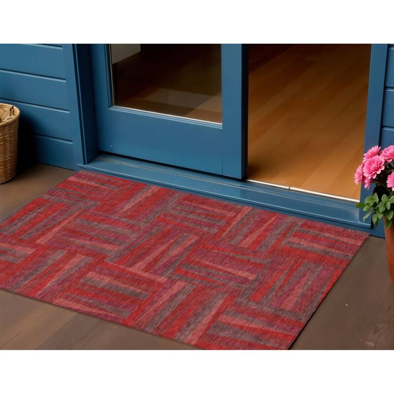 HomeRoots Geometric Transitional Rectangle Outdoor Rug - 3' x 5'