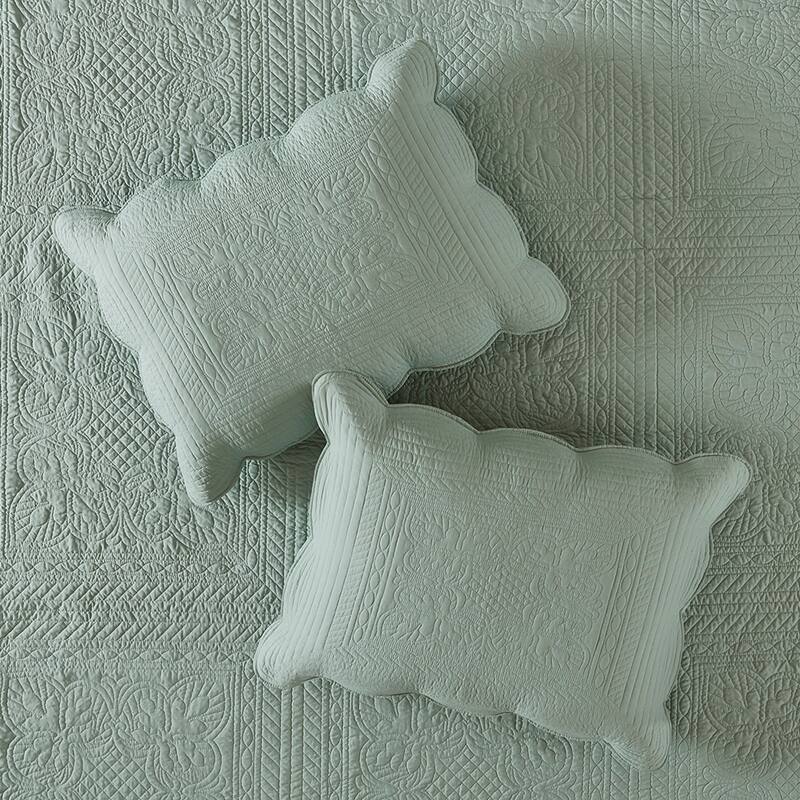 3 Piece Reversible Scalloped Edge Quilt Set Cream King/Cal King