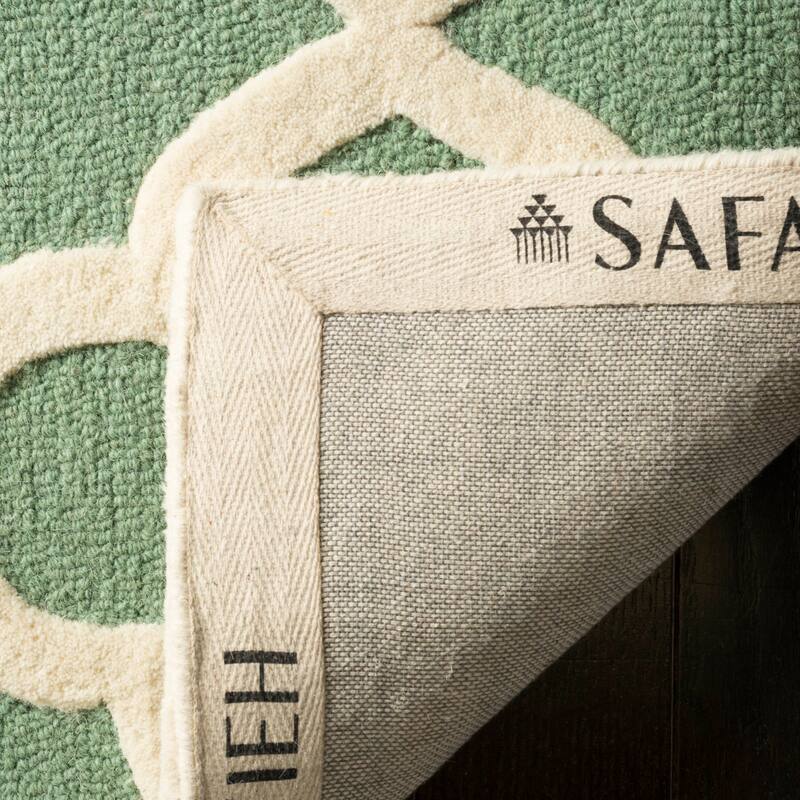 SAFAVIEH Handmade Cambridge Justina Modern Moroccan Wool Rug
