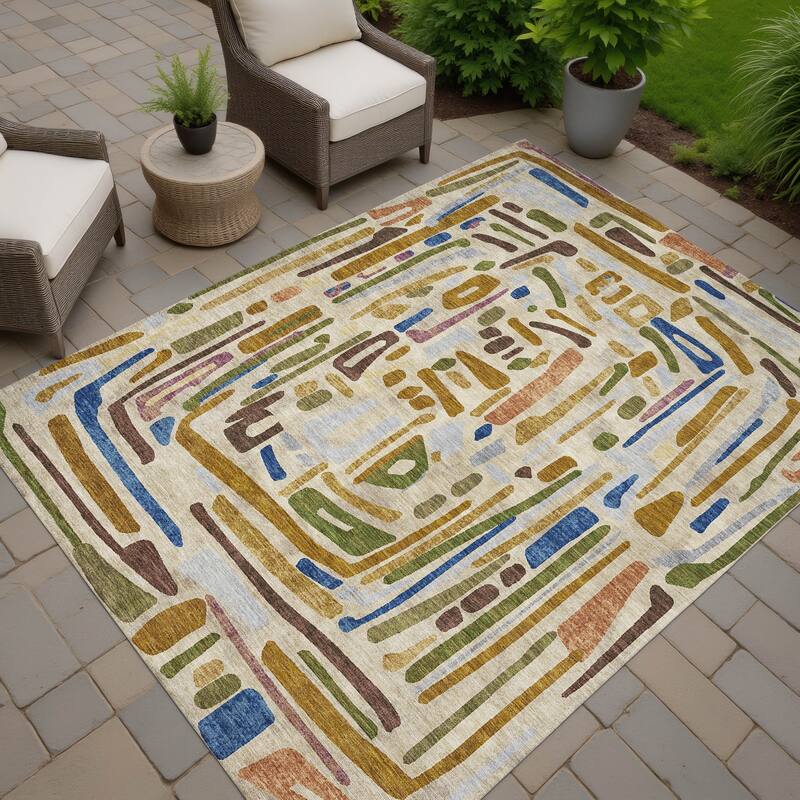 Machine Washable Indoor/ Outdoor Global Geo Chantille Rug