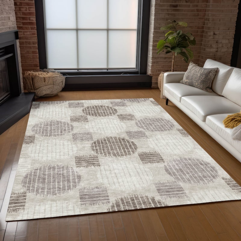 Machine Washable Indoor/ Outdoor Chantille Contemporary Dotty Rug