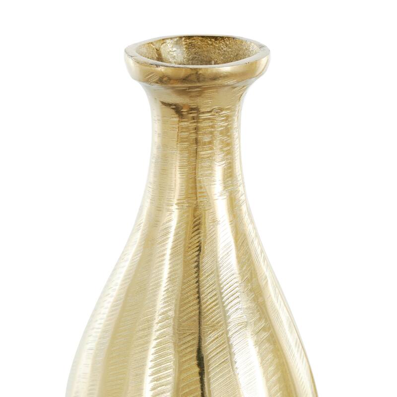 Silver or Gold Aluminum Vase with Wavy Accents and Textured Ridges (Set of 2)