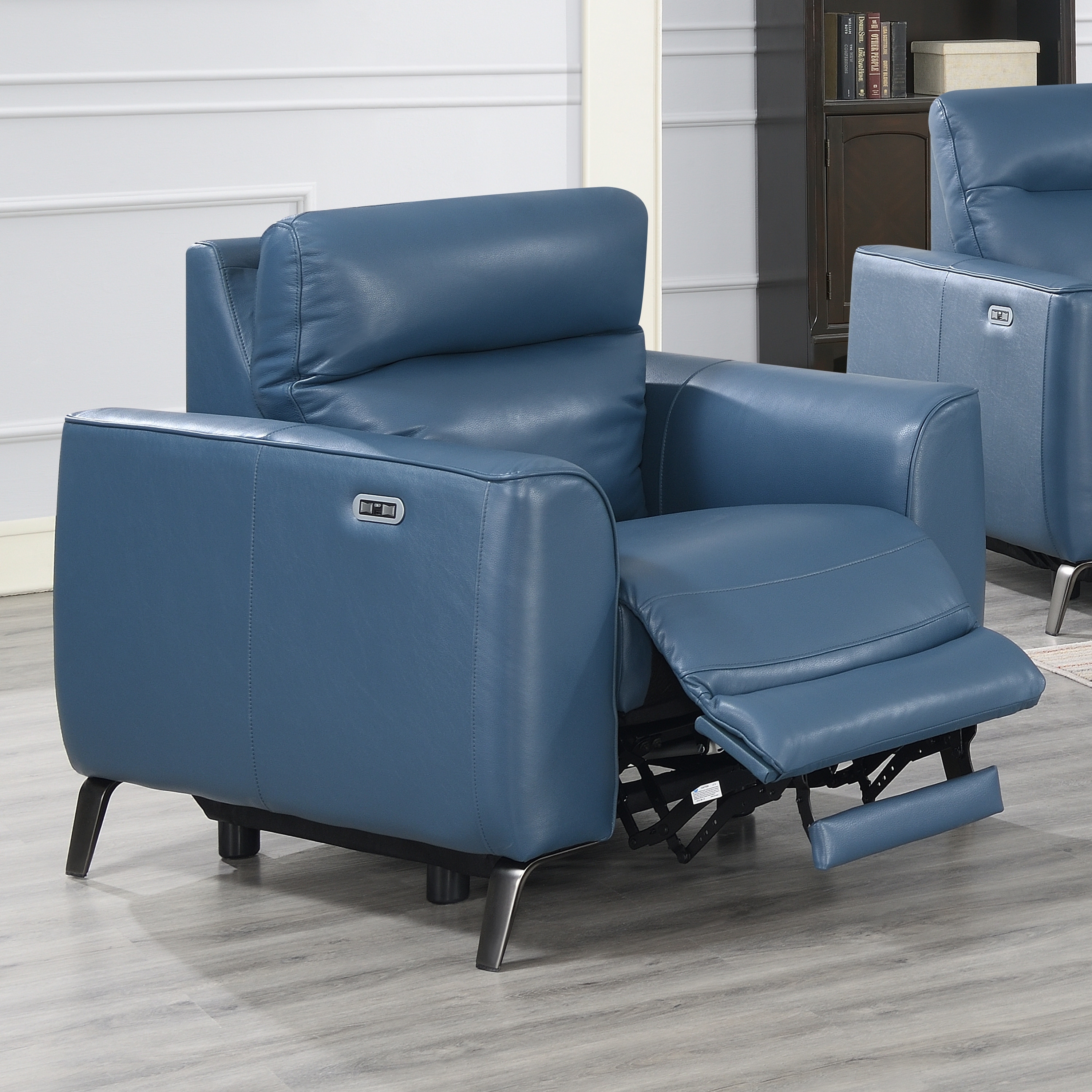 Bolton 2025 pushback recliner