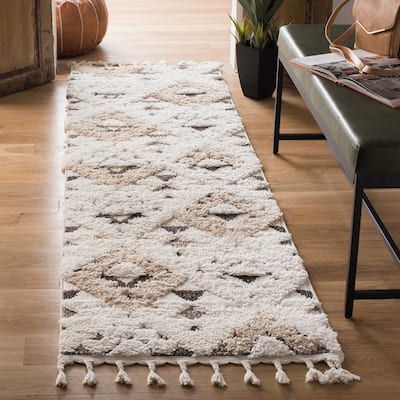 SAFAVIEH Moroccan Tassel Shag Kobi 2-inch Thick Rug