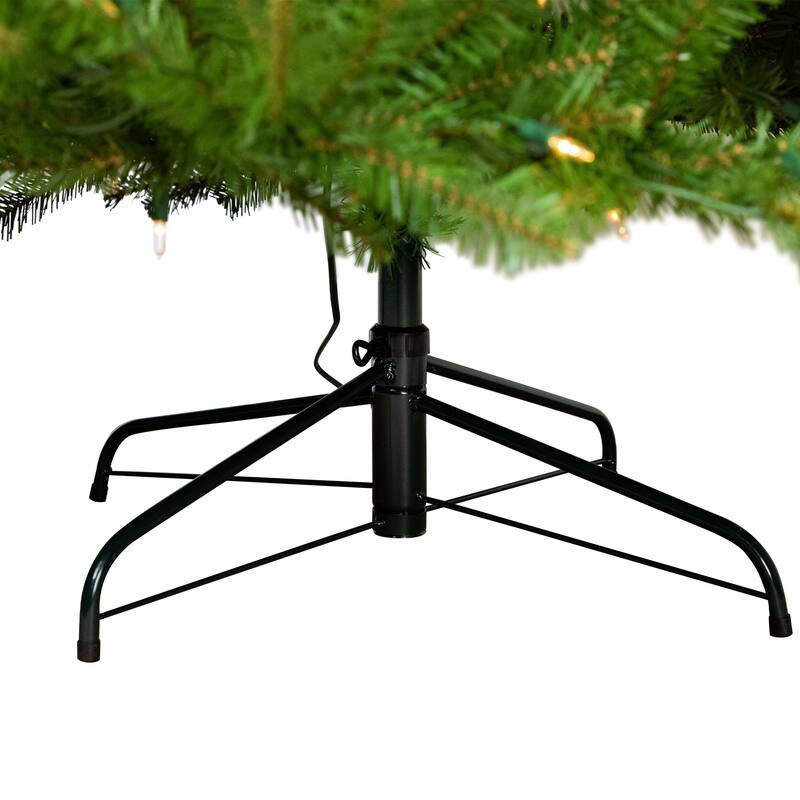 7.5' Pre-Lit Full Northern Pine Artificial Christmas Tree Clear Lights - 7.5 Foot