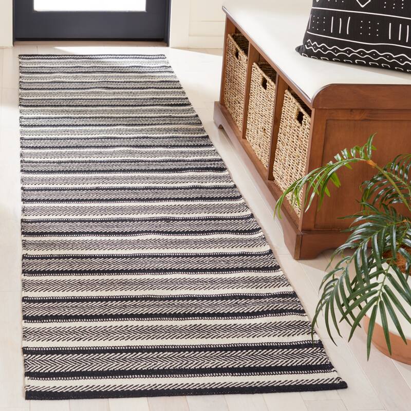 SAFAVIEH Handmade Montauk Ariel Stripe Rug - 2'3" x 9' Runner - Black/Ivory
