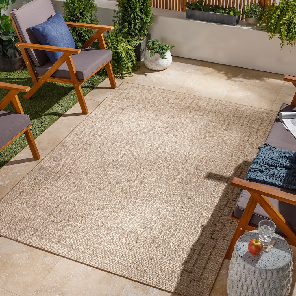 Livabliss Lynton Southwestern Border Indoor/ Outdoor Area Rug