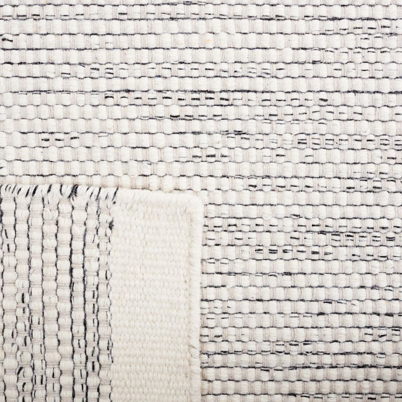 SAFAVIEH Handmade Vermont Raimonda Wool Rug - 7' Square - Ivory/Black - Square