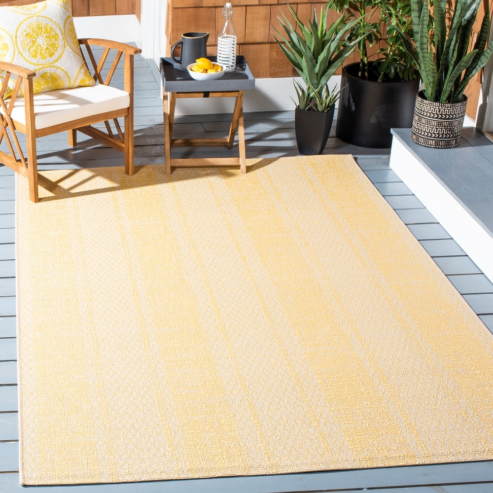 SAFAVIEH Courtyard Nadya Indoor/ Outdoor Waterproof Patio Backyard Rug