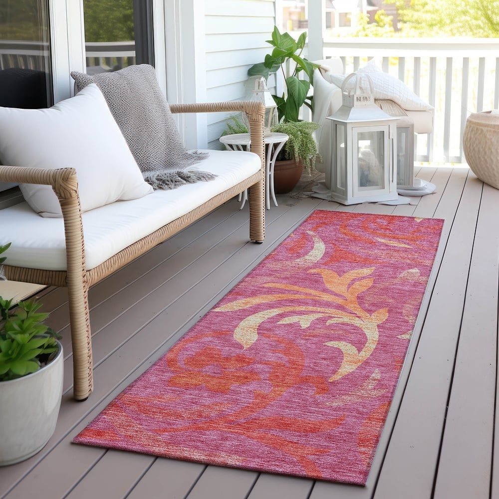 Machine Washable Indoor/ Outdoor Chantille Floral Scroll Rug